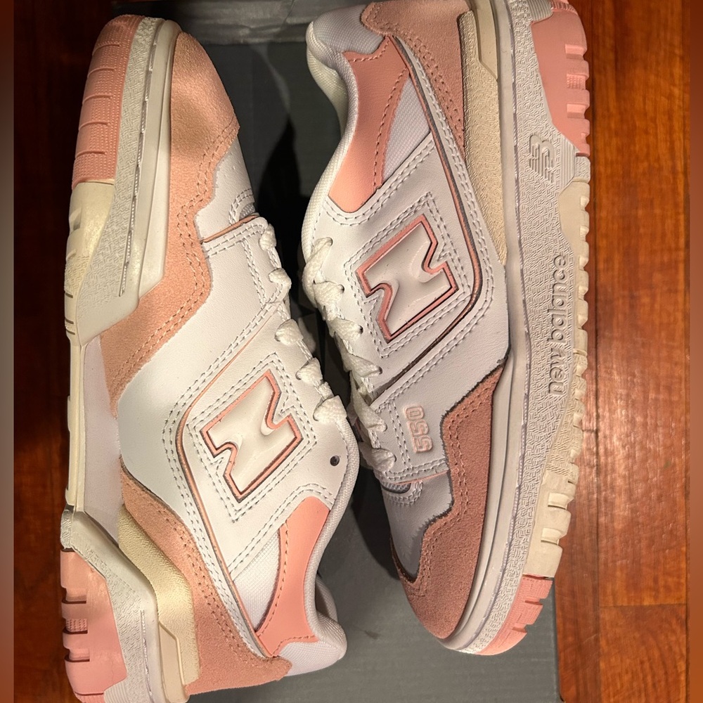 New Balance 550 White Pink Sea Salt size 5y/6.5w Lightly Used
